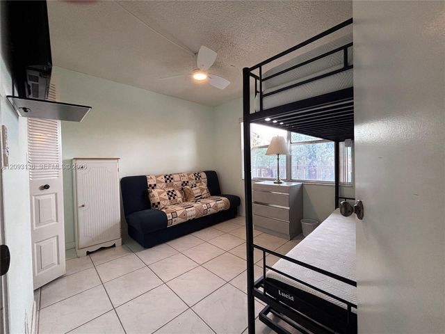 9900 Sunrise Lakes Boulevard 210, Sunrise, FL 33322