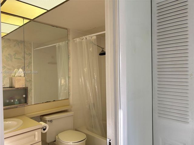 9900 Sunrise Lakes Boulevard 210, Sunrise, FL 33322