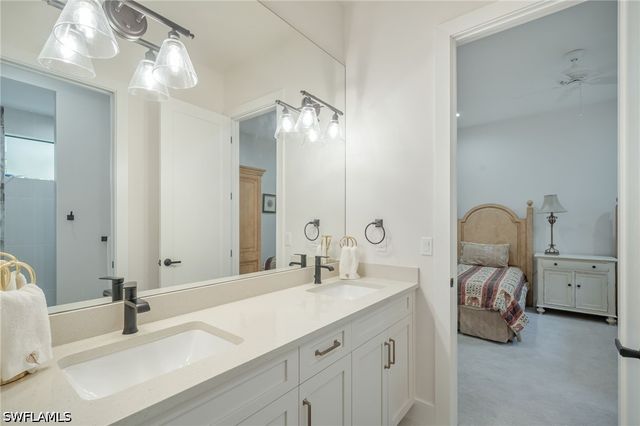 2943 Coco Lakes DR, Naples, FL 34105