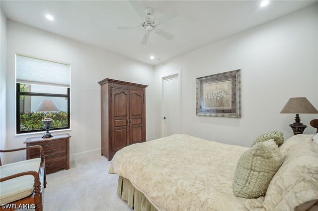 2943 Coco Lakes DR, Naples, FL 34105