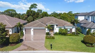 2943 Coco Lakes DR, Naples, FL 34105