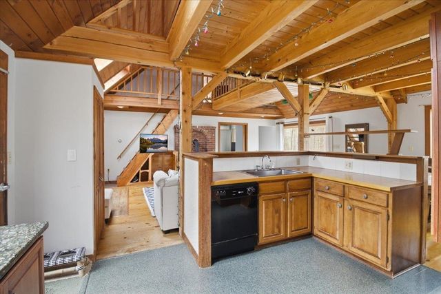 1871 West Hill Road, Townshend, VT 05353