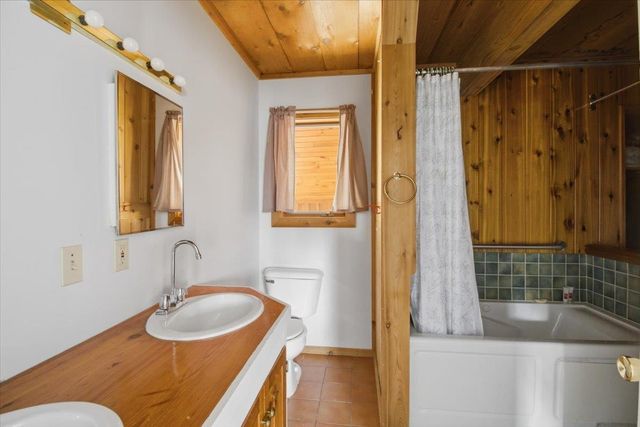 1871 West Hill Road, Townshend, VT 05353