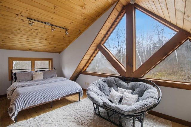 1871 West Hill Road, Townshend, VT 05353