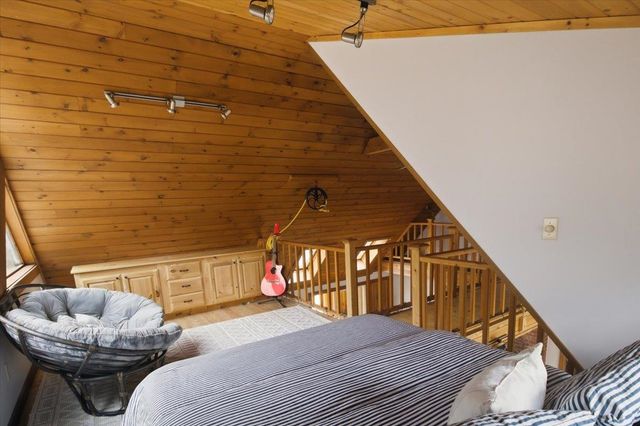 1871 West Hill Road, Townshend, VT 05353