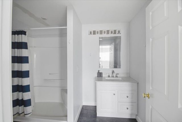 1871 West Hill Road, Townshend, VT 05353