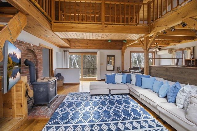 1871 West Hill Road, Townshend, VT 05353