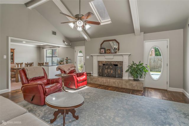 9841 High Point Drive, Shreveport, LA 71106