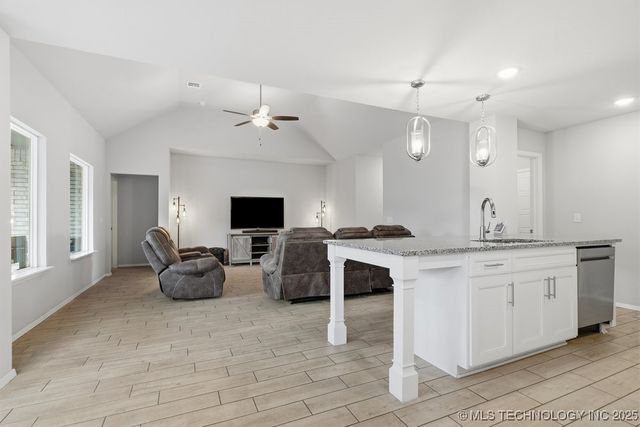 12008 N 131st East Avenue, Collinsville, OK 74021