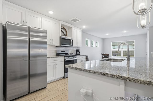 12008 N 131st East Avenue, Collinsville, OK 74021