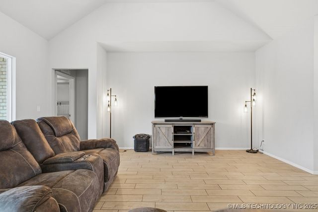 12008 N 131st East Avenue, Collinsville, OK 74021