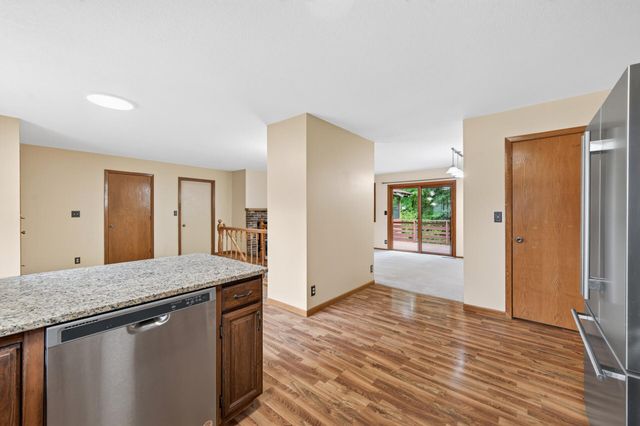 7712 Riverdale Drive N, Brooklyn Park, MN 55444