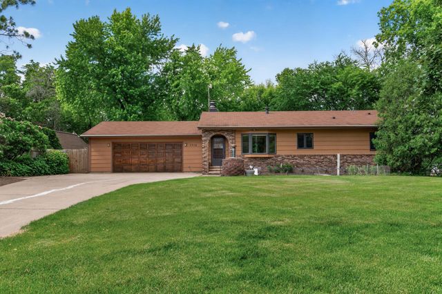 7712 Riverdale Drive N, Brooklyn Park, MN 55444