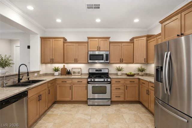 6737 Scavenger Hunt Street, North Las Vegas, NV 89084