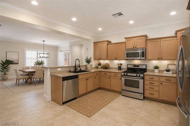 6737 Scavenger Hunt Street, North Las Vegas, NV 89084