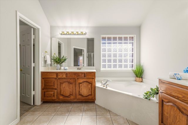 8404 La Quinta Lane, Mckinney, TX 75070