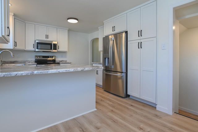 1908 COLUMBUS STREET, Manitowoc, WI 54220