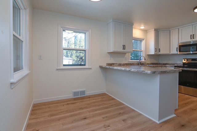 1908 COLUMBUS STREET, Manitowoc, WI 54220