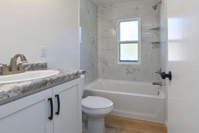 1908 COLUMBUS STREET, Manitowoc, WI 54220