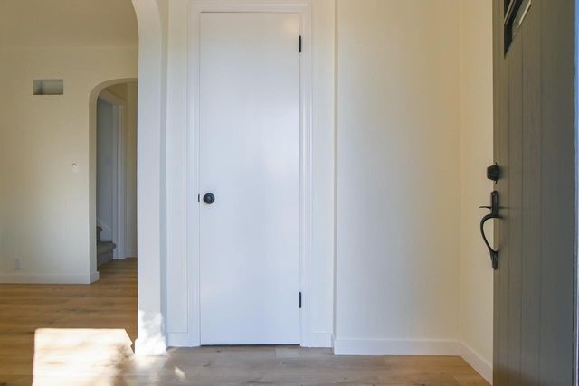 1908 COLUMBUS STREET, Manitowoc, WI 54220