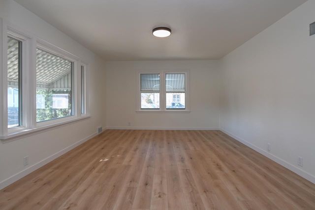 1908 COLUMBUS STREET, Manitowoc, WI 54220