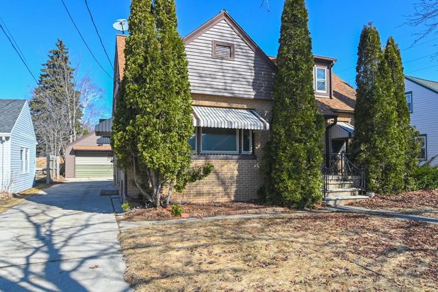 1908 COLUMBUS STREET, Manitowoc, WI 54220