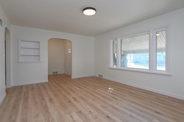 1908 COLUMBUS STREET, Manitowoc, WI 54220