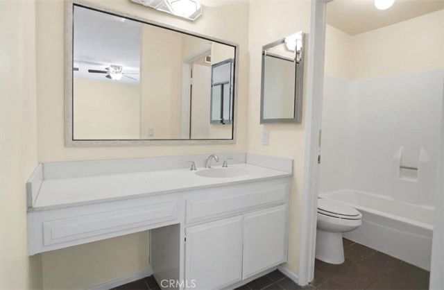 7509 Winnetka Ave, Winnetka, CA 91306