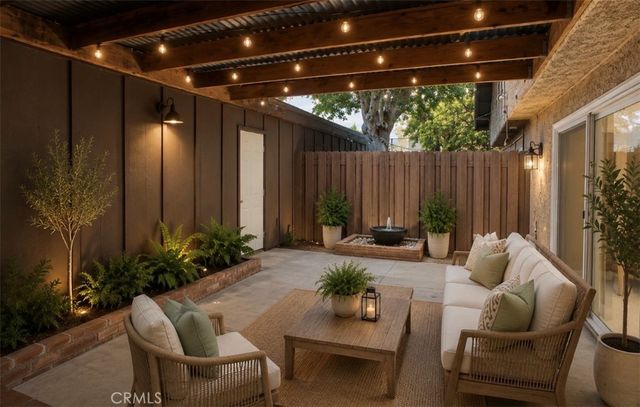 7509 Winnetka Ave, Winnetka, CA 91306