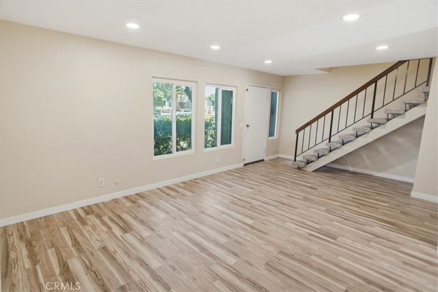 7509 Winnetka Ave, Winnetka, CA 91306