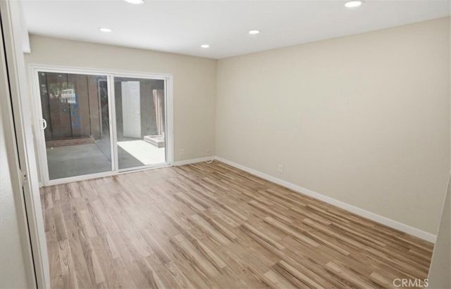 7509 Winnetka Ave, Winnetka, CA 91306