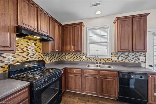 4018 Bow Court, Burlington, NC 27215