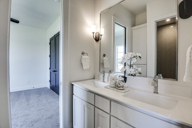 6241 McChesney, Midlothian, TX 76065
