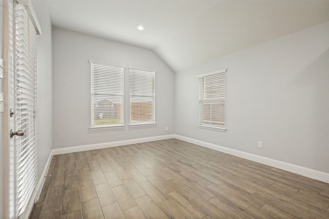 230 Clairmont Drive, Ponder, TX 76259