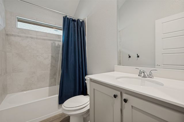 230 Clairmont Drive, Ponder, TX 76259