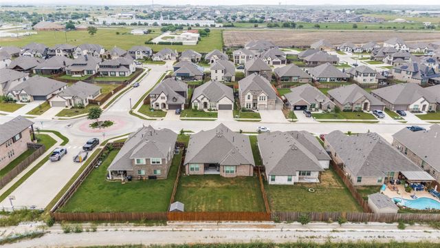 230 Clairmont Drive, Ponder, TX 76259