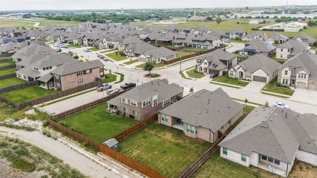 230 Clairmont Drive, Ponder, TX 76259