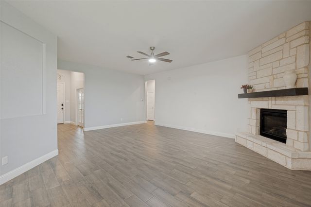 230 Clairmont Drive, Ponder, TX 76259
