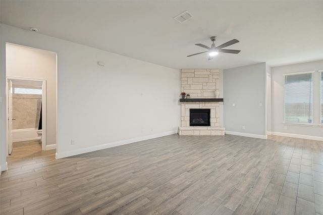 230 Clairmont Drive, Ponder, TX 76259