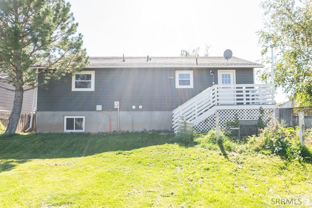 Image 3 of property listing at 1970 Peggys Lane, Idaho Falls, ID 83402