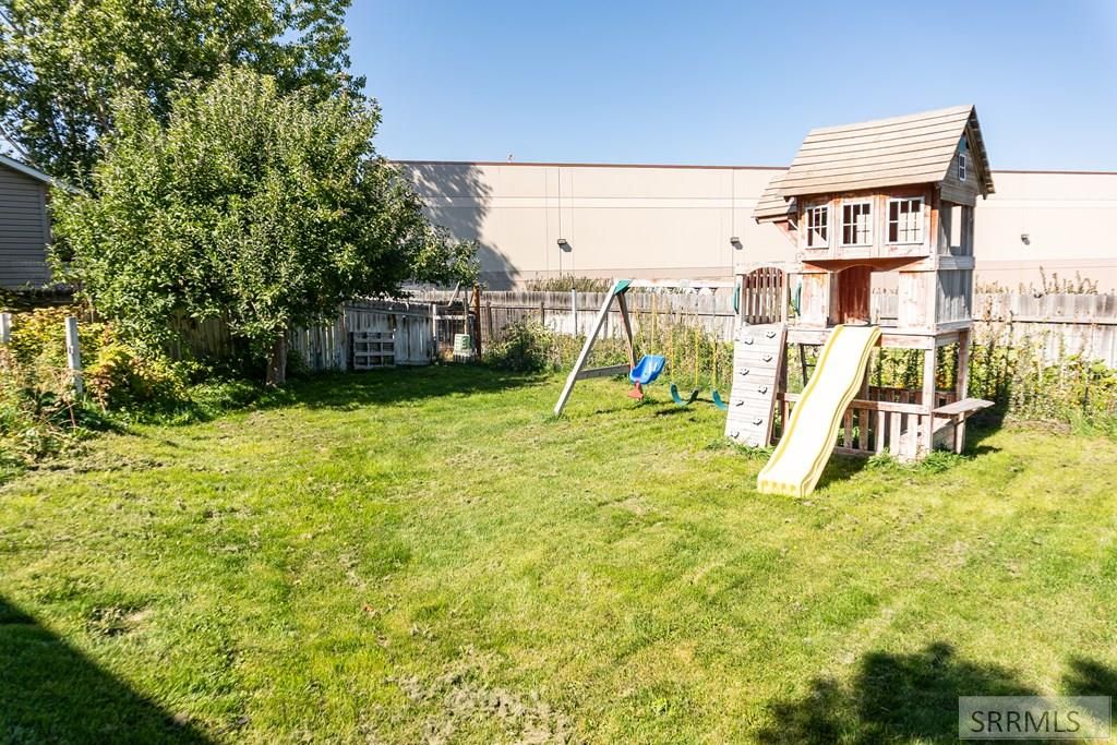 Image 4 of property listing at 1970 Peggys Lane, Idaho Falls, ID 83402