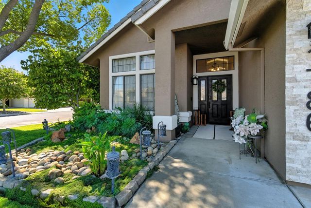 1786 Brookside Dr, Manteca, CA 95336