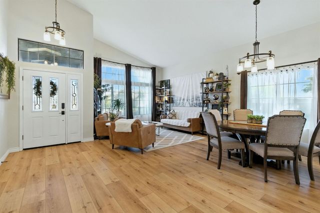 1786 Brookside Dr, Manteca, CA 95336