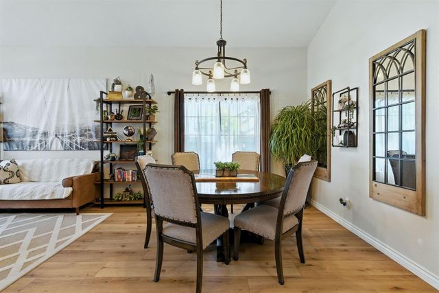 1786 Brookside Dr, Manteca, CA 95336