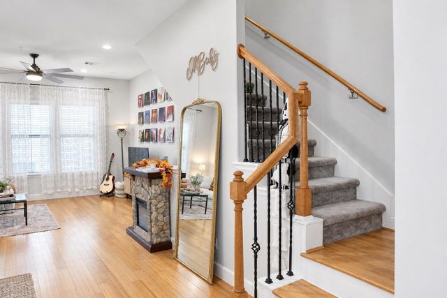 2904 Chenevert Street J, Houston, TX 77004
