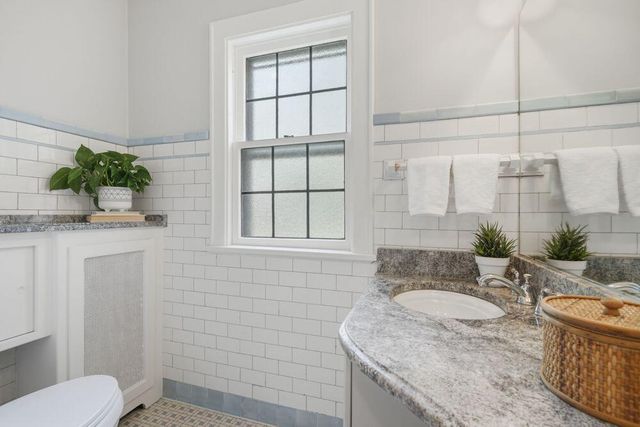 4604 Murray AVENUE, Whitefish Bay, WI 53211