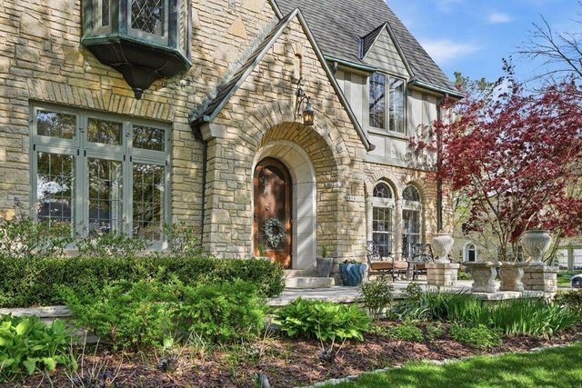4604 Murray AVENUE, Whitefish Bay, WI 53211