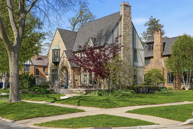 4604 Murray AVENUE, Whitefish Bay, WI 53211