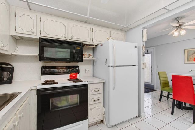 281 Dorset G, Boca Raton, FL 33434