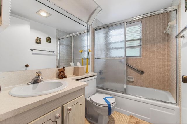 281 Dorset G, Boca Raton, FL 33434